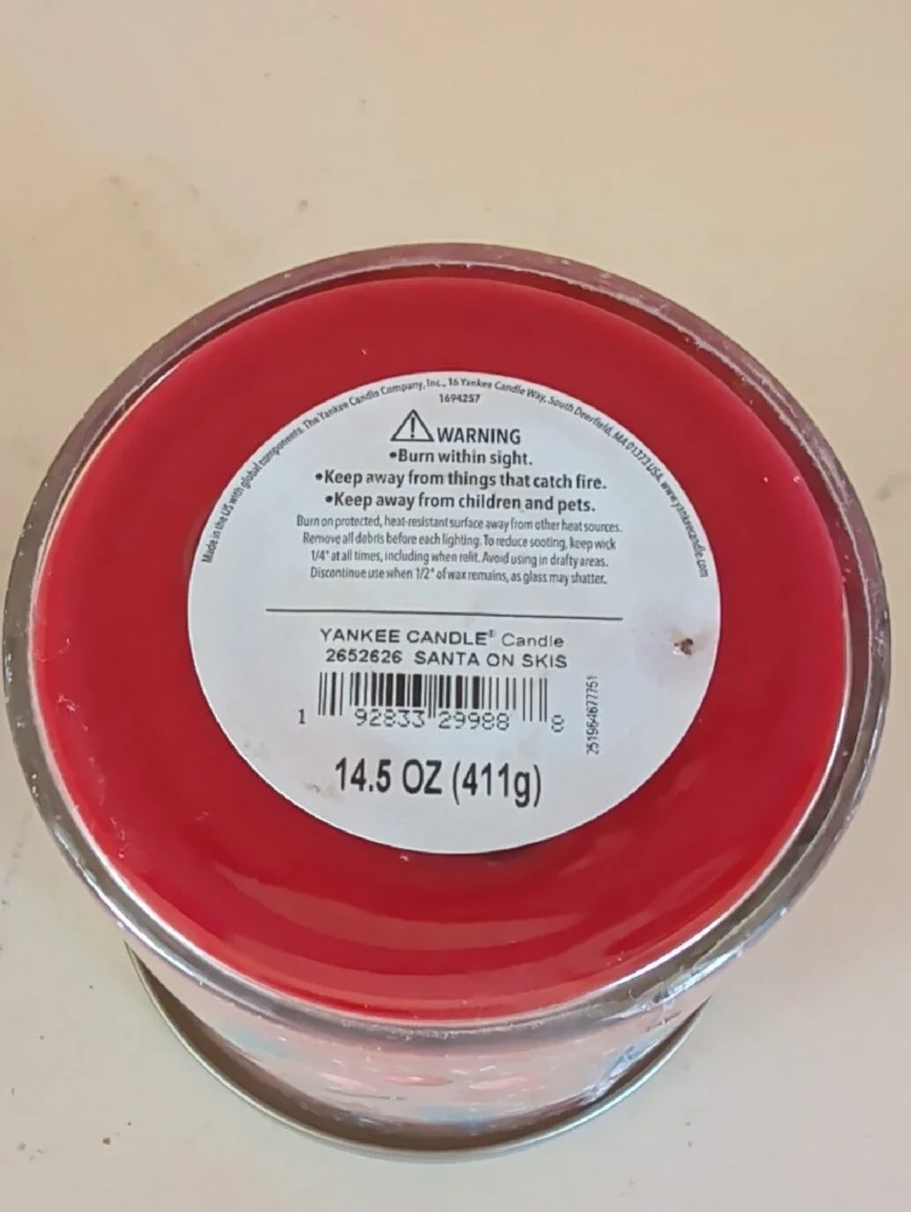 New, Yankee Candle Red 3-Wick Jar with Silver Snowflake Holder.🌟